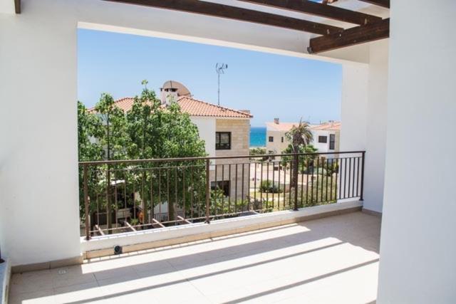 Villa Hera Agios Theodoros Exteriör bild